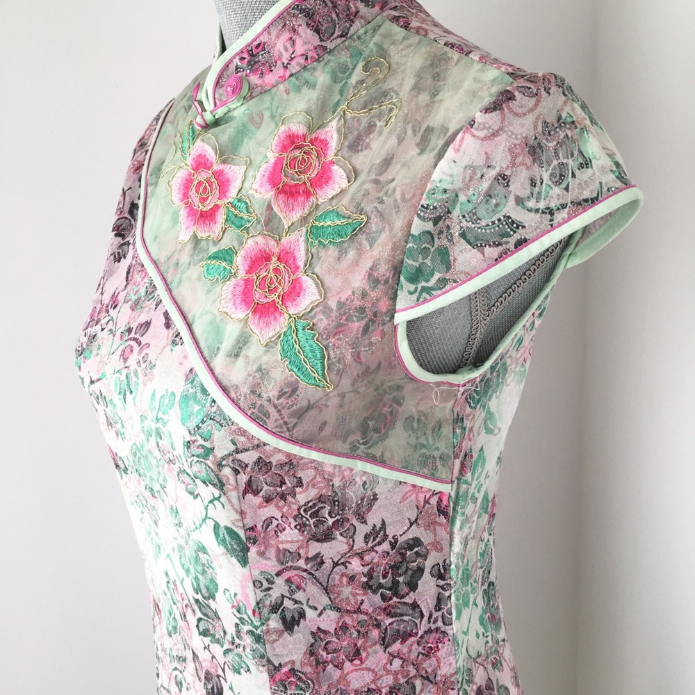 JOY LUCK embroidered mini cheongsam dress - Picture 7 of 7